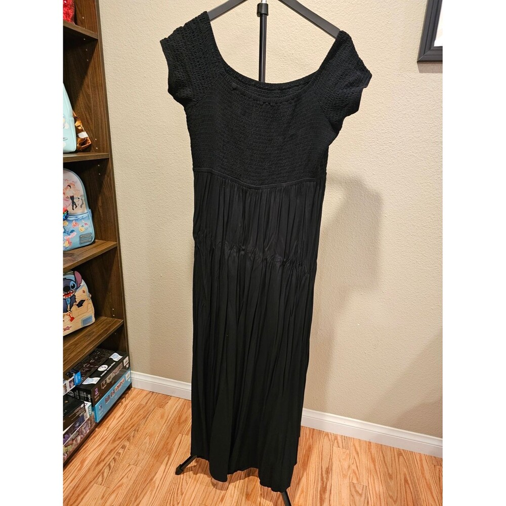 Torrid Black Knit & Pleated Maxi Dress